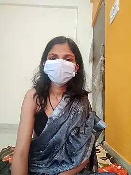 Snapshot of Shivani2002 chatting on December 2025 01:32:02 AM Shivani2002 online show from December 2025 01:32:02 AM