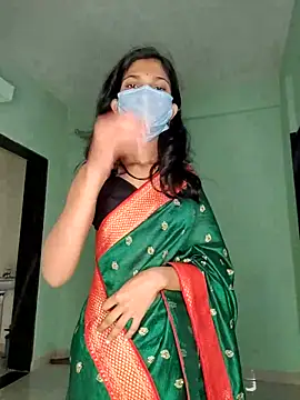 Snapshot of Shivani2002 chatting on February 2026 01:32:01 AM Shivani2002 online show from February 2026 01:32:01 AM