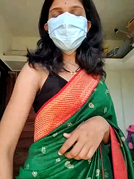 Snapshot of Shivani2002 chatting on March 2026 08:33:01 AM Shivani2002 online show from March 2026 08:33:01 AM