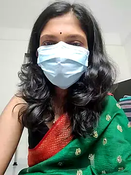 Snapshot of Shivani2002 chatting on April 2026 12:44:01 AM Shivani2002 online show from April 2026 12:44:01 AM