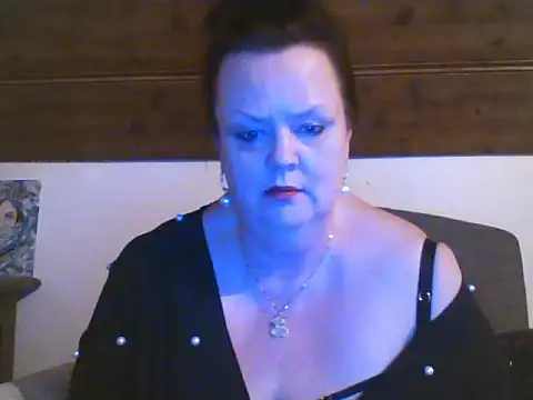 TiffanyMature online show from April 2026 08:21:01 PM
