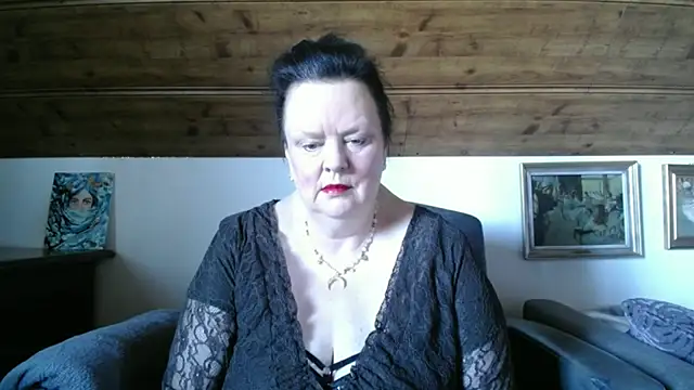 TiffanyMature online show from April 2026 02:25:01 PM