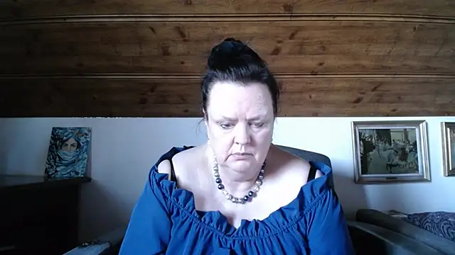 TiffanyMature online show from April 2026 05:30:01 PM