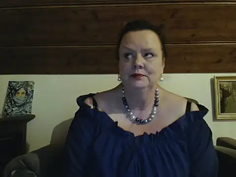 TiffanyMature online show from April 2026 08:57:02 PM