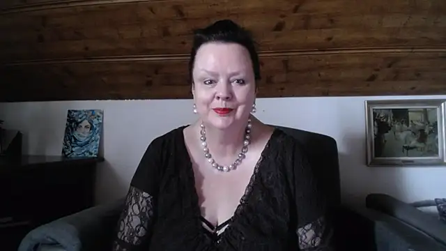 TiffanyMature online show from May 2026 07:02:02 AM