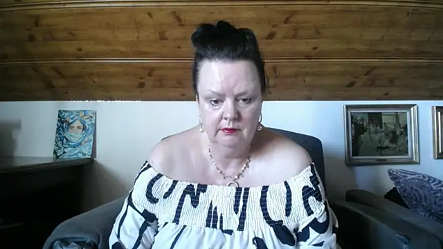 TiffanyMature online show from May 2026 08:21:01 AM