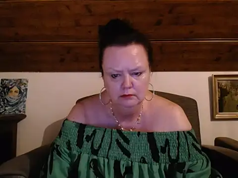 TiffanyMature online show from May 2026 08:27:01 PM