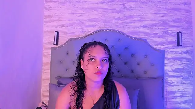 ValeriaJulio  online show from September 2025 11:35:02 AM