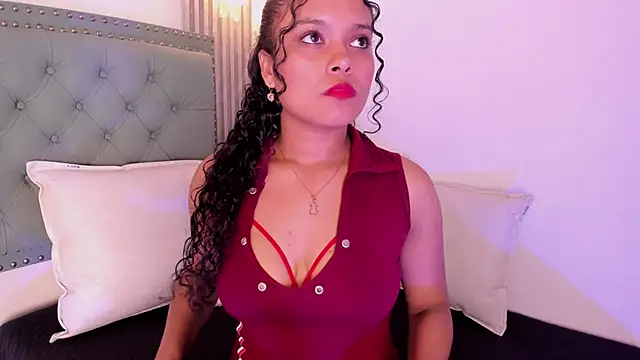 ValeriaJulio  online show from November 2025 07:25:01 PM