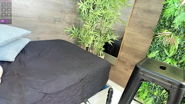 katia cute online show from November 2025 12:15:02 PM