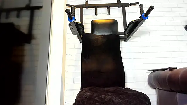 ItaloMoore online show from September 2025 11:37:02 AM