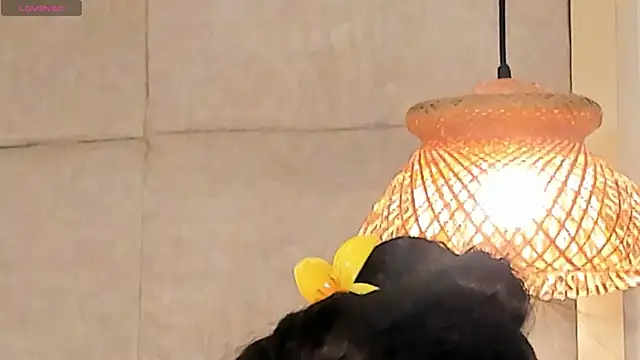 Snapshot of VioletHilton chatting on October 2025 07:42:02 PM VioletHilton online show from October 2025 07:42:02 PM