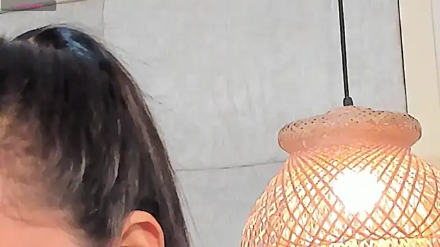 Snapshot of VioletHilton chatting on November 2025 08:00:01 PM VioletHilton online show from November 2025 08:00:01 PM