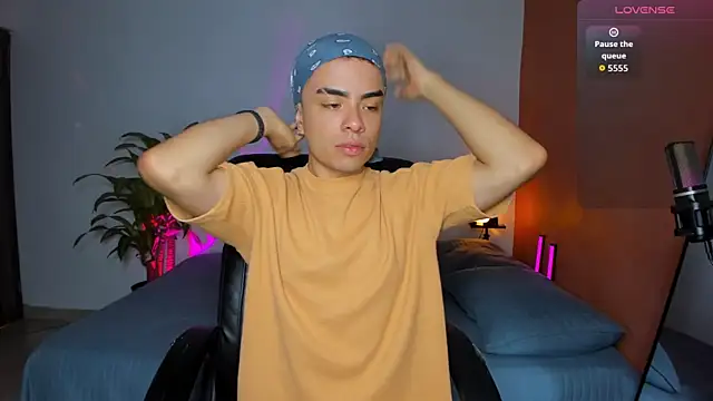 Snapshot of obzidyan chatting on September 2025 03:55:01 PM obzidyan online show from September 2025 03:55:01 PM