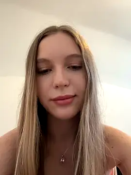 Snapshot of bbysonia chatting on September 2025 12:10:01 PM bbysonia online show from September 2025 12:10:01 PM