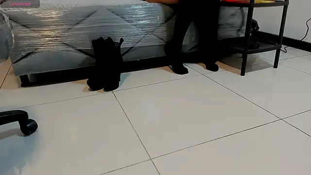 Snapshot of Lilith_Zamara chatting on December 2025 01:38:01 PM Lilith Zamara online show from December 2025 01:38:01 PM