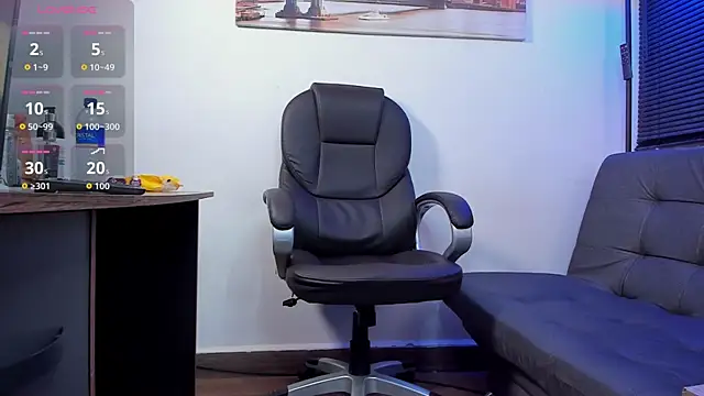 Snapshot of Dash_Bukoski chatting on September 2025 11:33:02 AM Dash Bukoski online show from September 2025 11:33:02 AM