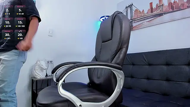 Snapshot of Dash_Bukoski chatting on October 2025 05:13:01 PM Dash Bukoski online show from October 2025 05:13:01 PM