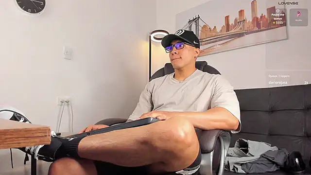 Snapshot of Dash_Bukoski chatting on January 2026 03:17:01 PM Dash Bukoski online show from January 2026 03:17:01 PM