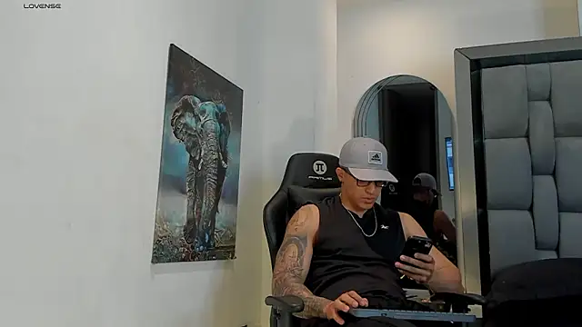 Snapshot of Dash_Bukoski chatting on February 2026 11:39:01 AM Dash Bukoski online show from February 2026 11:39:01 AM