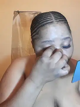 Snapshot of PRINCESSEMELXX93 chatting on October 2025 12:43:02 AM PRINCESSEMELXX93 online show from October 2025 12:43:02 AM