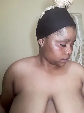 Snapshot of PRINCESSEMELXX93 chatting on October 2025 01:40:01 AM PRINCESSEMELXX93 online show from October 2025 01:40:01 AM