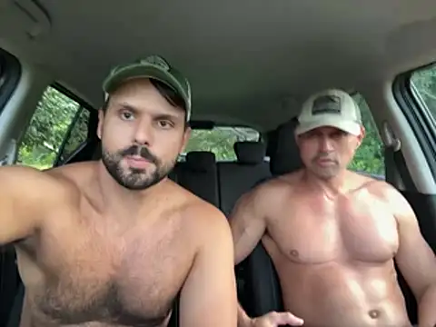 CasadoLutadorBigStuds online show from May 2026 07:11:02 PM