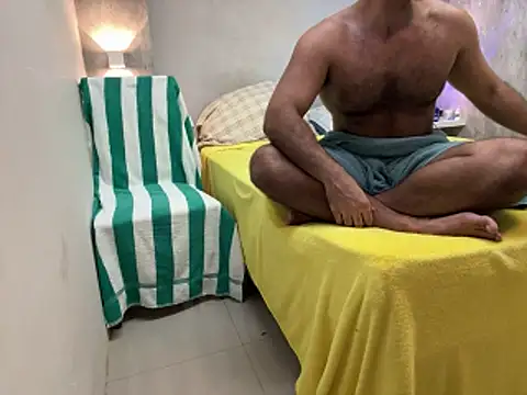 CasadoLutadorBigStuds online show from May 2026 08:10:01 AM