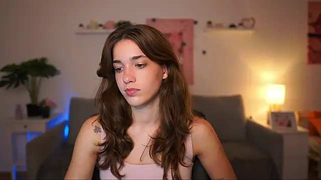 Snapshot of kissie_cat chatting on September 2025 06:22:01 PM kissie cat online show from September 2025 06:22:01 PM