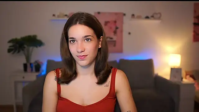 Snapshot of kissie_cat chatting on October 2025 01:12:02 PM kissie cat online show from October 2025 01:12:02 PM