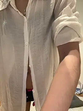 Snapshot of lanlan_girl2k chatting on December 2025 07:03:02 AM lanlan girl2k online show from December 2025 07:03:02 AM