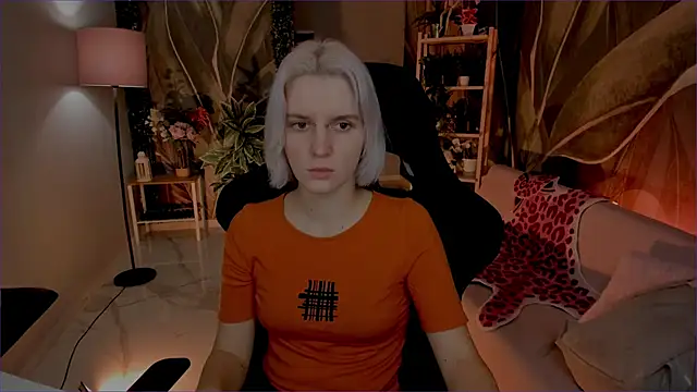 Snapshot of BethanyCloud chatting on November 2025 05:43:01 AM BethanyCloud online show from November 2025 05:43:01 AM