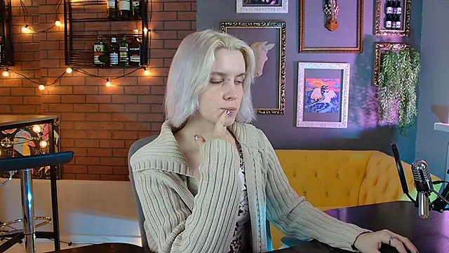 Snapshot of BethanyCloud chatting on December 2025 02:19:01 AM BethanyCloud online show from December 2025 02:19:01 AM