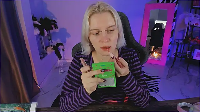 Snapshot of BethanyCloud chatting on December 2025 05:17:02 AM BethanyCloud online show from December 2025 05:17:02 AM