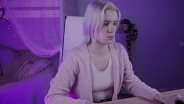 Snapshot of BethanyCloud chatting on December 2025 02:42:01 AM BethanyCloud online show from December 2025 02:42:01 AM