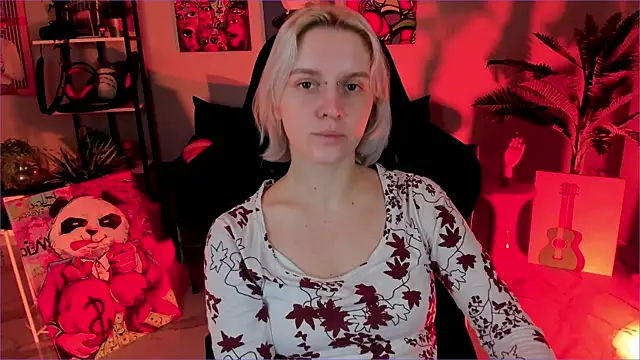 Snapshot of BethanyCloud chatting on December 2025 02:39:01 AM BethanyCloud online show from December 2025 02:39:01 AM