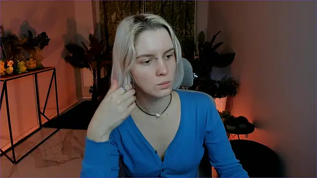 Snapshot of BethanyCloud chatting on January 2026 05:20:01 AM BethanyCloud online show from January 2026 05:20:01 AM