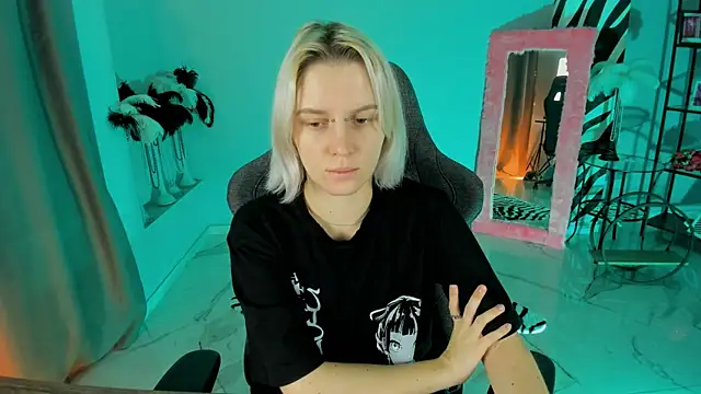 Snapshot of BethanyCloud chatting on January 2026 02:17:02 AM BethanyCloud online show from January 2026 02:17:02 AM