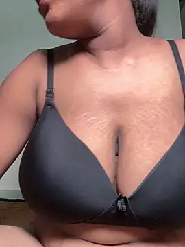 Snapshot of Cute_mikii chatting on September 2025 09:53:02 AM Cute mikii online show from September 2025 09:53:02 AM