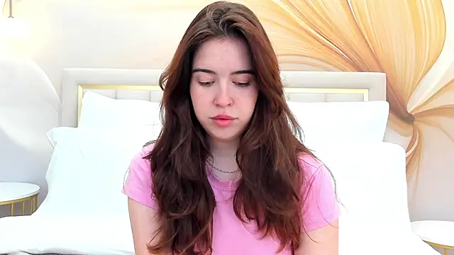 KimberlyBond online show from September 2025 04:18:01 PM