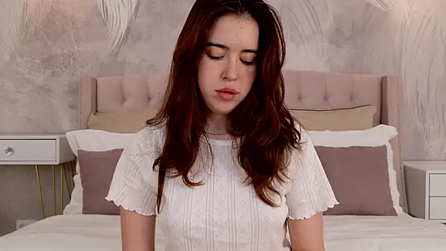 KimberlyBond online show from September 2025 03:02:01 PM