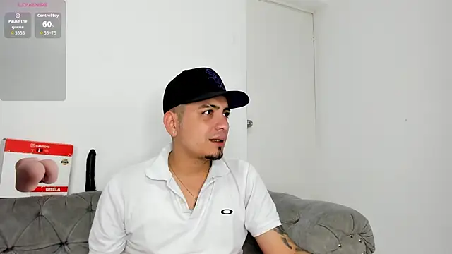 OwenStonne  online show from September 2025 04:01:02 AM