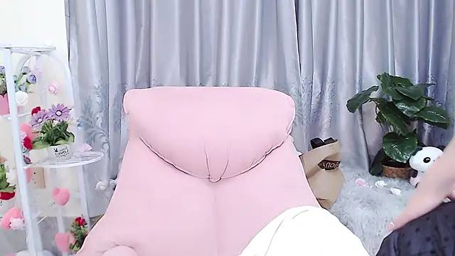 Xuan-baby33 online show from December 2025 02:17:01 AM