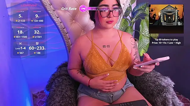 Snapshot of April__foxx chatting on October 2025 02:40:02 PM April foxx online show from October 2025 02:40:02 PM