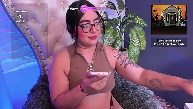 Snapshot of April__foxx chatting on October 2025 04:18:01 PM April foxx online show from October 2025 04:18:01 PM