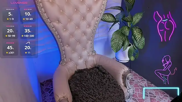 Snapshot of April__foxx chatting on November 2025 12:38:01 PM April foxx online show from November 2025 12:38:01 PM