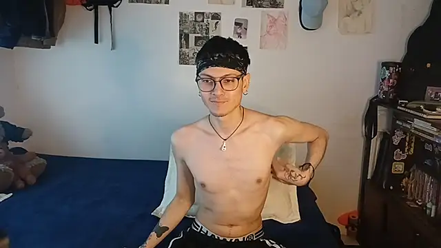 Snapshot of Dioniso_guy8 chatting on October 2025 07:22:01 PM Dioniso guy8 online show from October 2025 07:22:01 PM