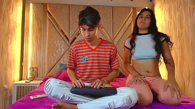 Snapshot of Couplex_xxx chatting on November 2025 01:38:02 AM Couplex xxx online show from November 2025 01:38:02 AM