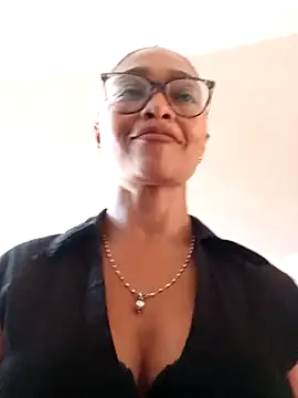 Snapshot of BiiancaEstradaa chatting on February 2026 03:34:02 PM BiiancaEstradaa online show from February 2026 03:34:02 PM