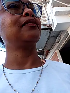 Snapshot of BiiancaEstradaa chatting on March 2026 12:33:02 PM BiiancaEstradaa online show from March 2026 12:33:02 PM